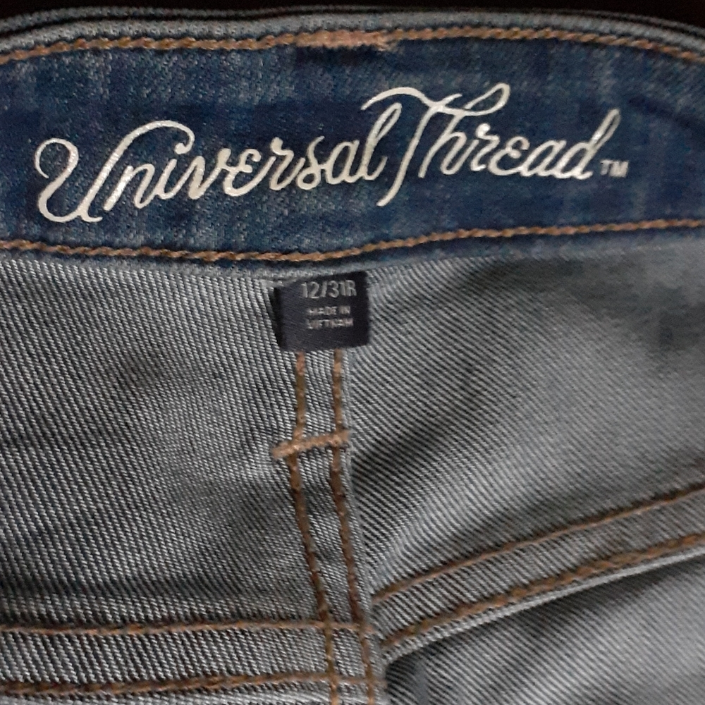 Jeans - Picture 3 of 4